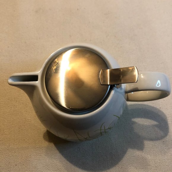 Ceramic Tea Pot with Tea Infuser - Picture 2 of 8